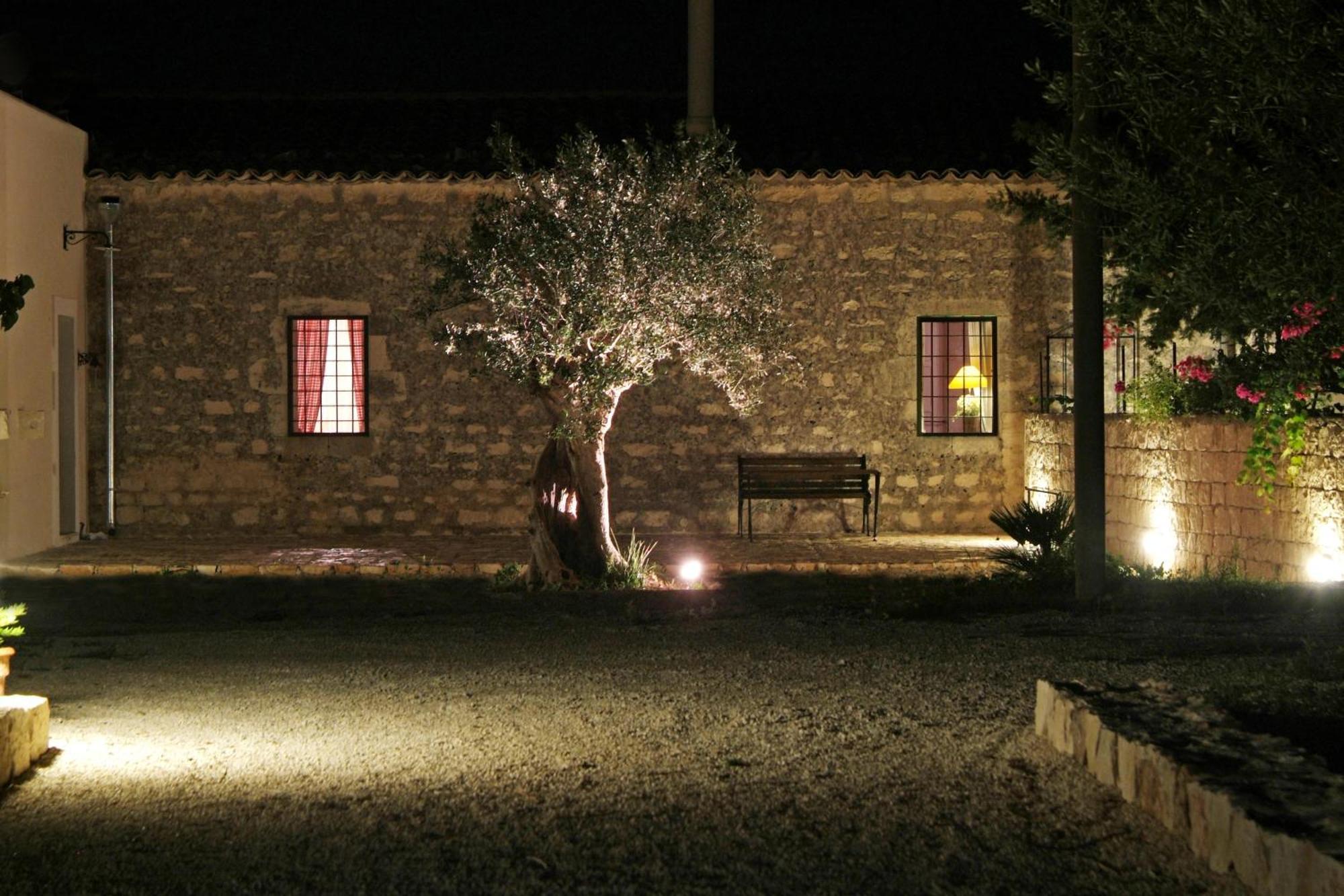 Masseria Cianciò Casa Serrafiori Exterior foto