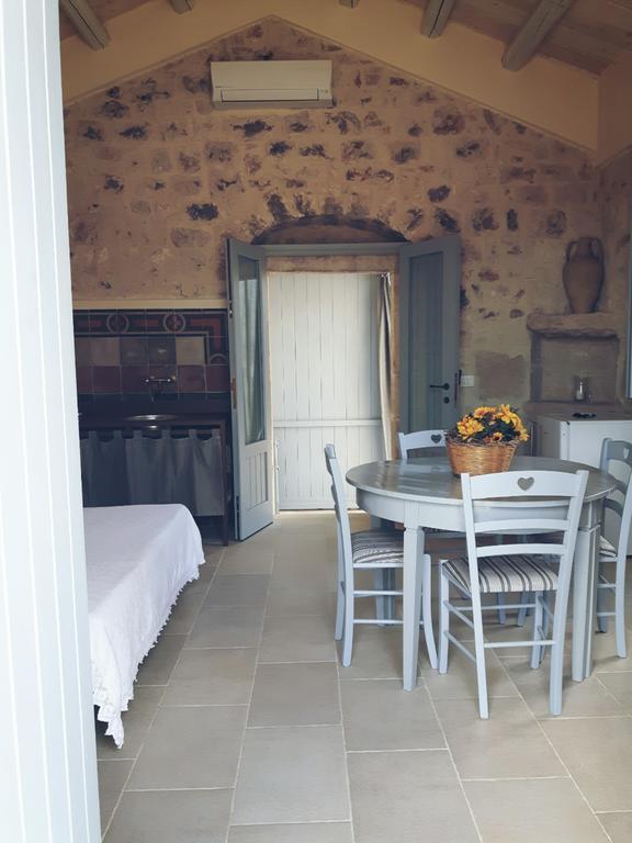 Masseria Cianciò Casa Serrafiori Exterior foto