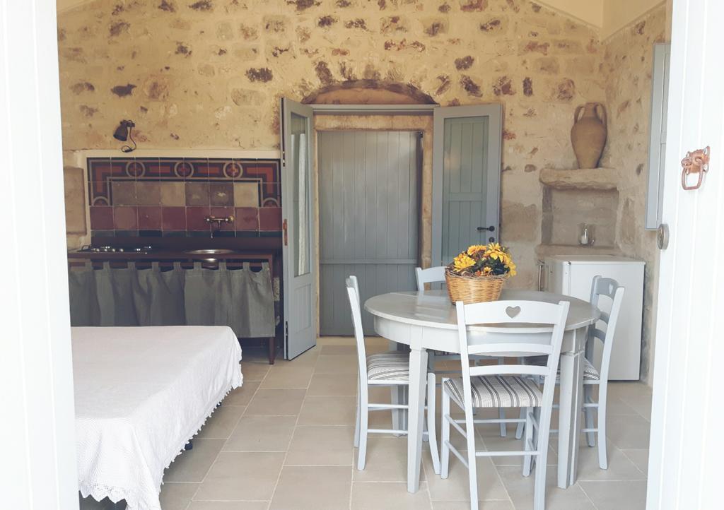 Masseria Cianciò Casa Serrafiori Exterior foto